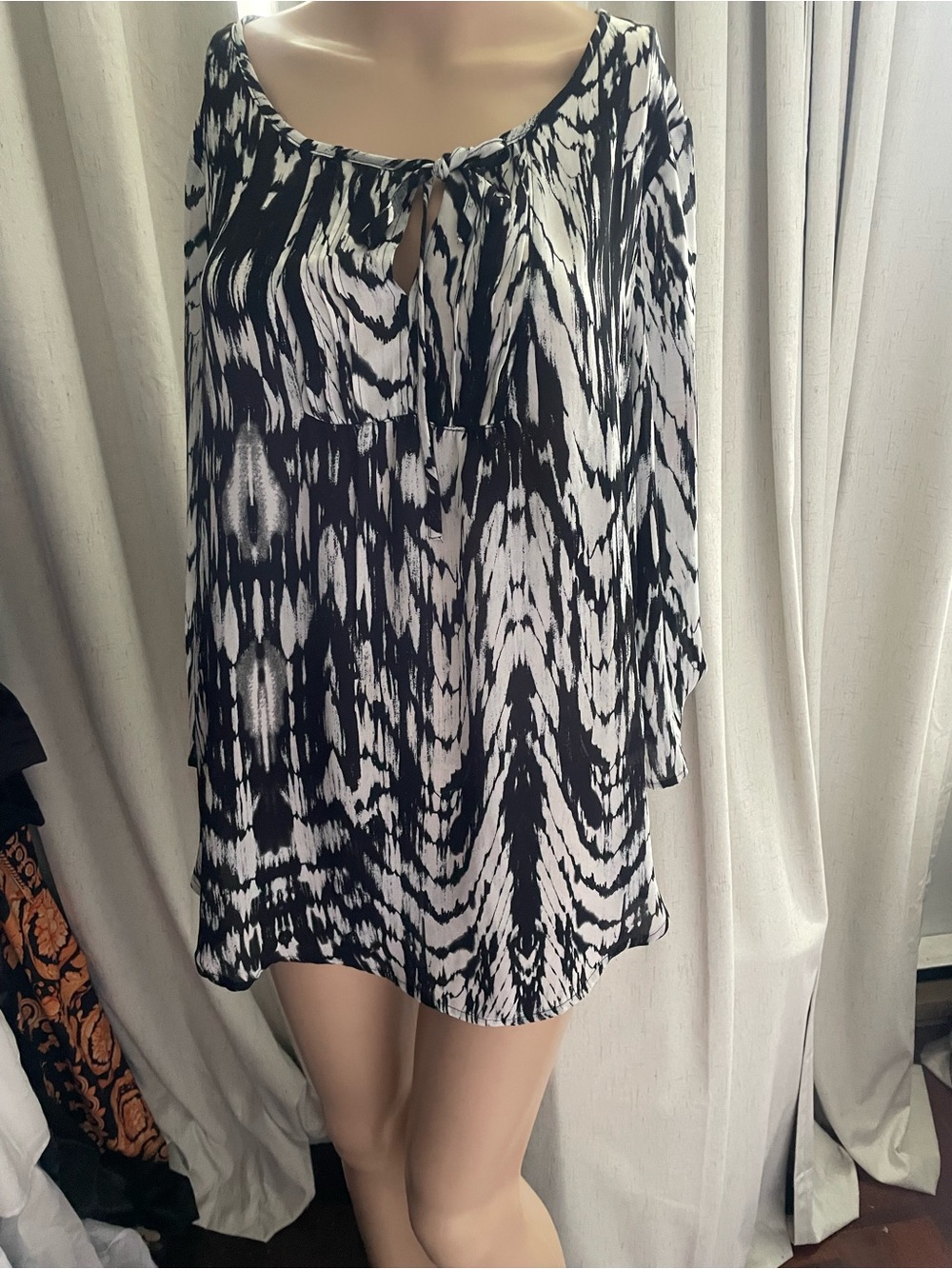 Violet & Claire Black and White Abstract Mini Skirt